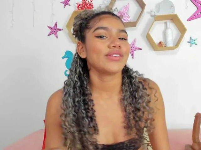 Live sex webcam photo for Renatta-sx #275488355