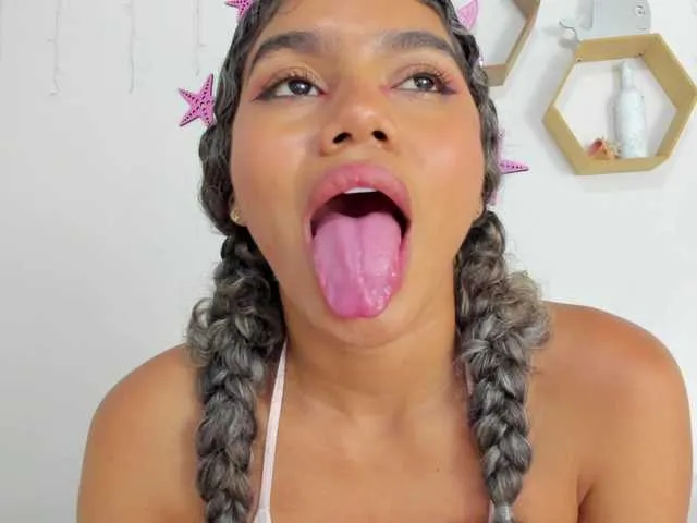 Live sex webcam photo for Renatta-sx #275526608