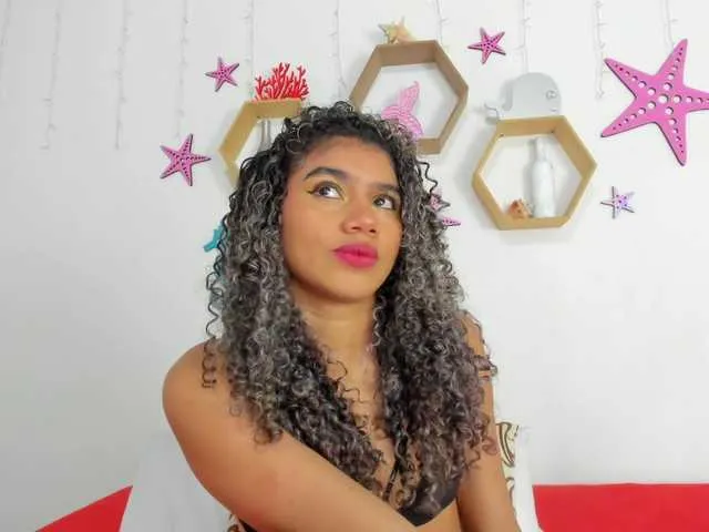 Live sex webcam photo for Renatta-sx #275625243