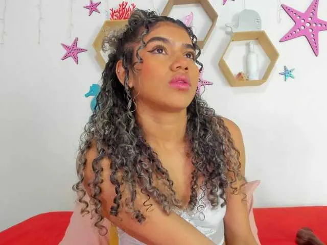 Live sex webcam photo for Renatta-sx #275957709
