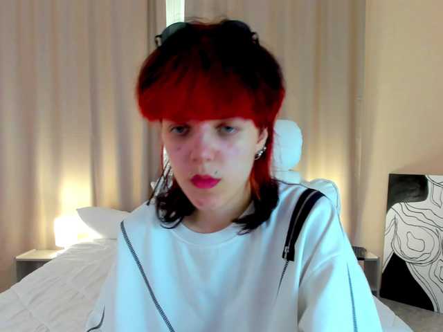 Live sex webcam photo for ReneYolker #291405459