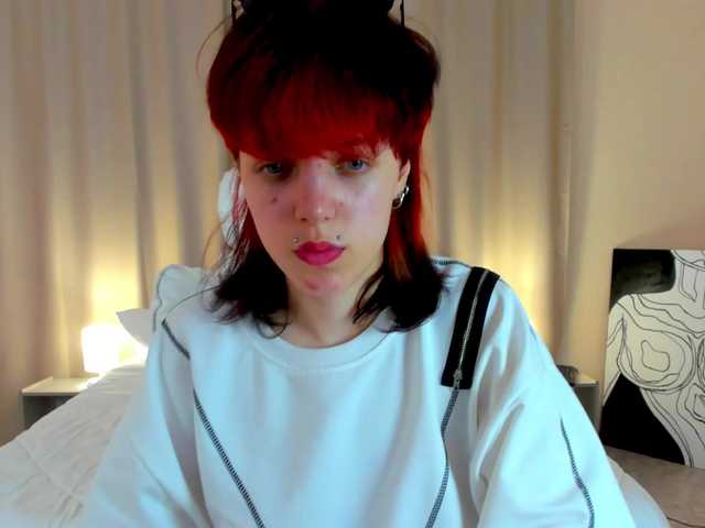 Live sex webcam photo for ReneYolker #291406366