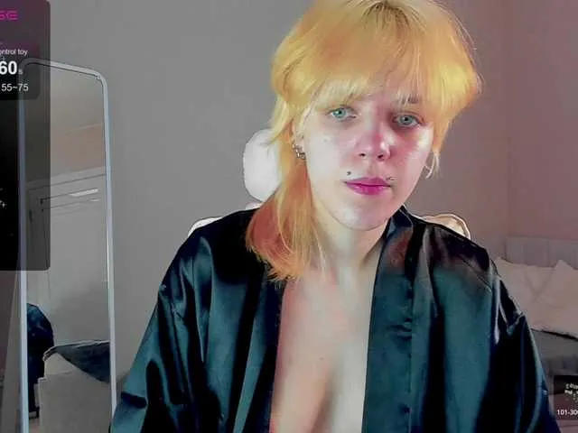 Live sex webcam photo for ReneYolker #292396732