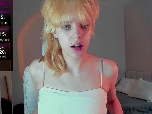 Live sex webcam photo for ReneYolker #292403666