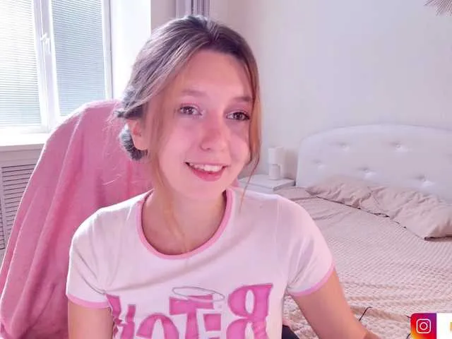 Live sex webcam photo for Renessy #274624751