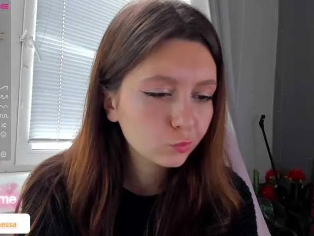 Live sex webcam photo for Renessy #275596452