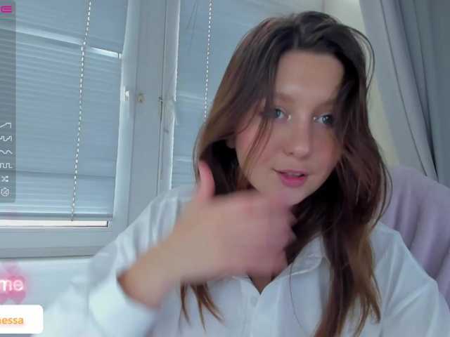 Live sex webcam photo for Renessy #275888095