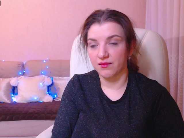 Live sex webcam photo for RennaHart #272127790