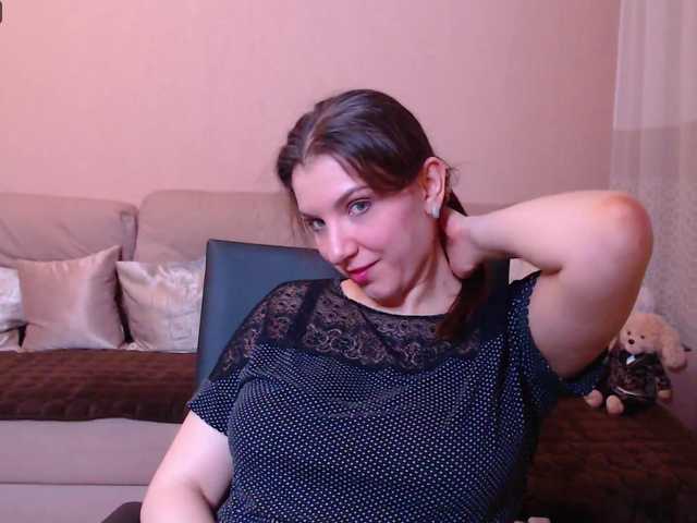 Live sex webcam photo for RennaHart #272998696