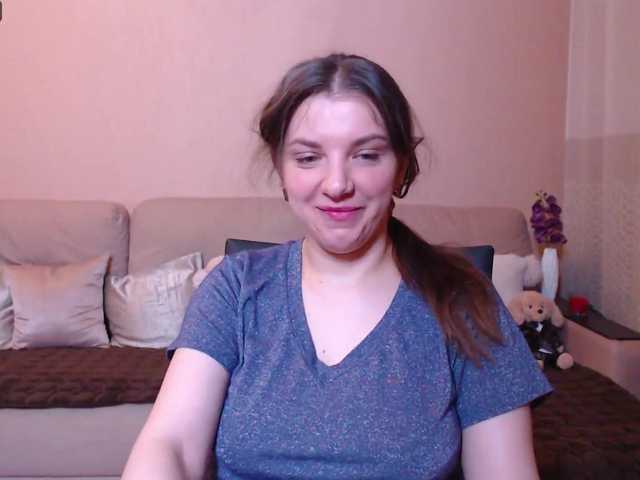 Live sex webcam photo for RennaHart #273915107