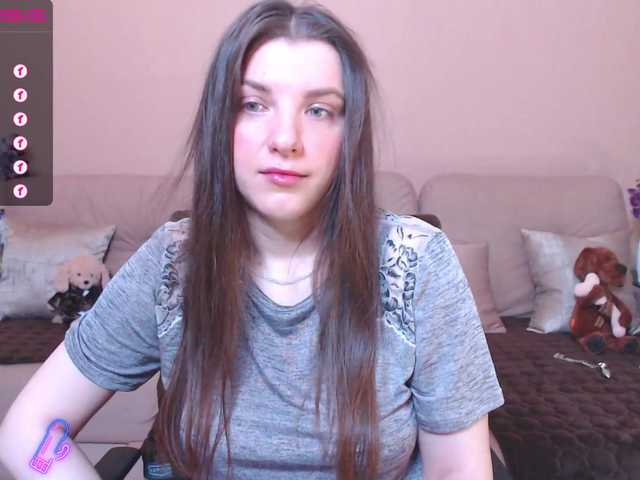 Live sex webcam photo for RennaHart #275504869