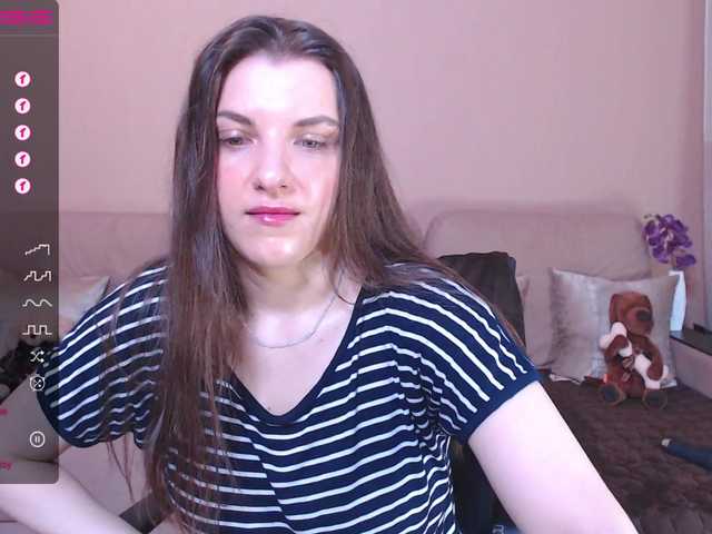 Live sex webcam photo for RennaHart #275644129