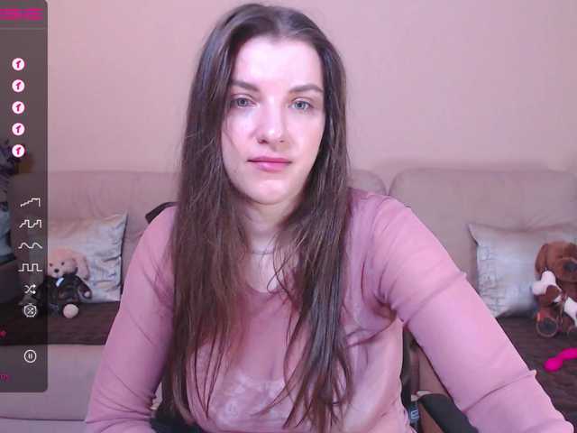 Live sex webcam photo for RennaHart #275820486