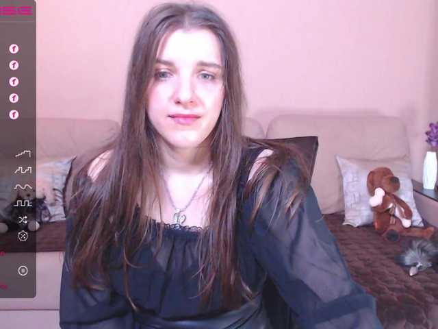 Live sex webcam photo for RennaHart #275954567
