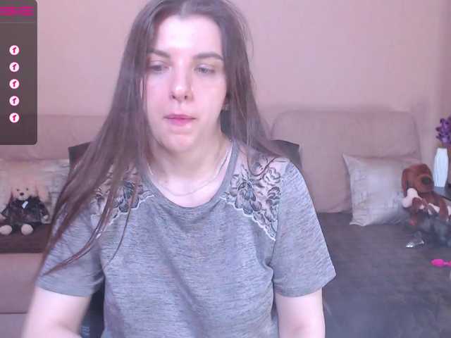 Live sex webcam photo for RennaHart #275979071