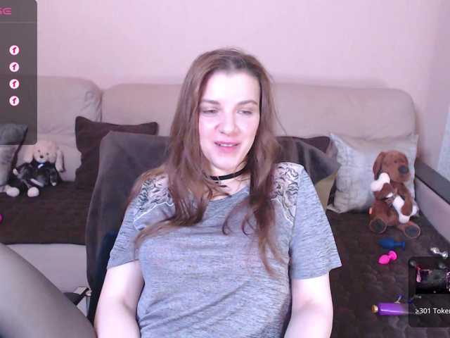 Live sex webcam photo for RennaHart #276553921