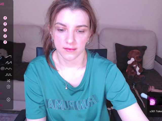 Live sex webcam photo for RennaHart #276728942