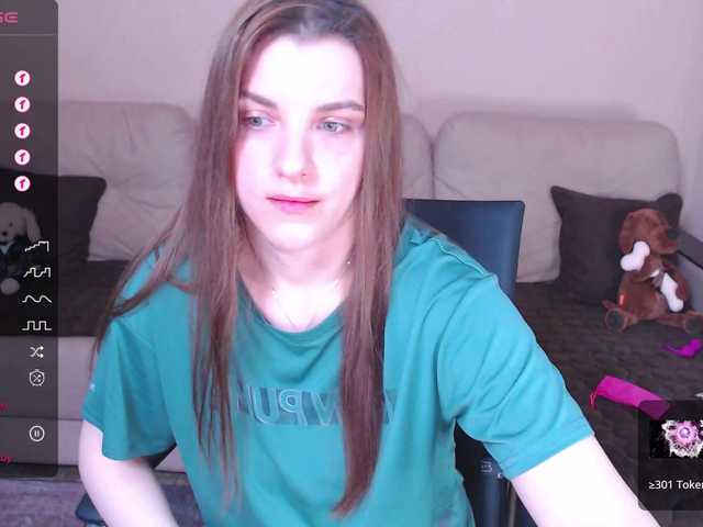 Live sex webcam photo for RennaHart #276792338