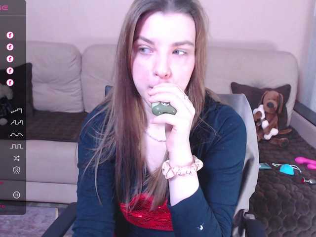 Live sex webcam photo for RennaHart #277258756