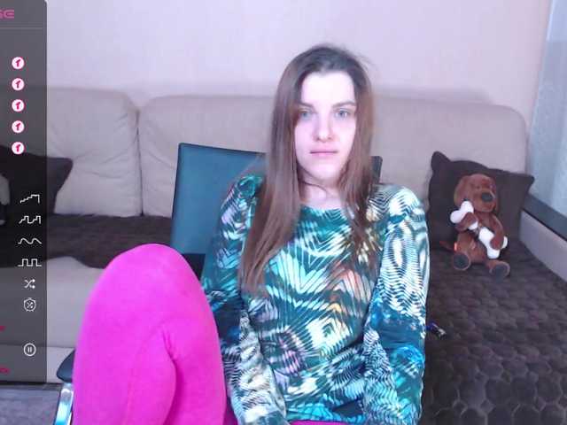 Live sex webcam photo for RennaHart #277425905