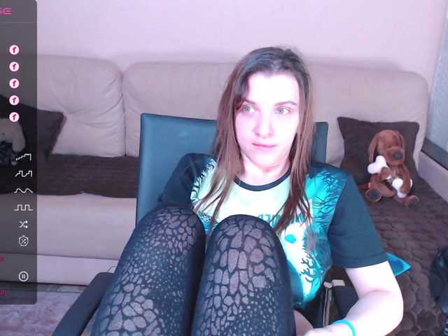 Live sex webcam photo for RennaHart #277437918