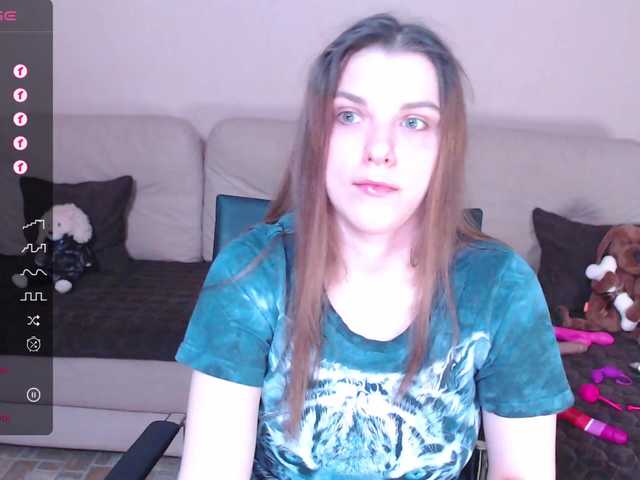 Live sex webcam photo for RennaHart #277566399