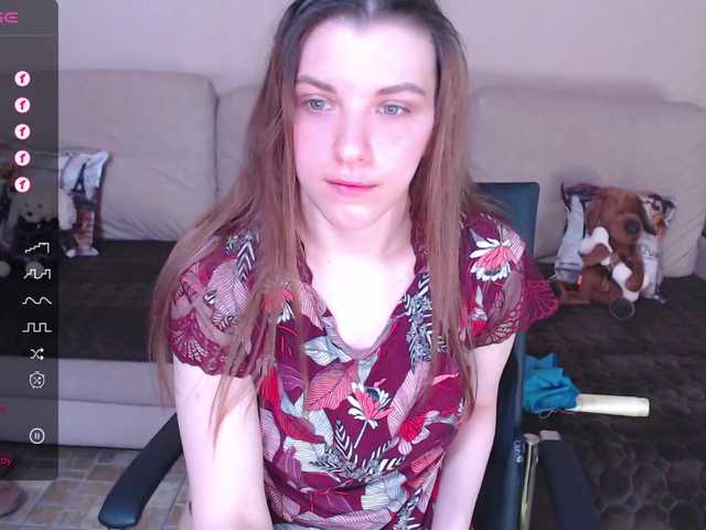 Live sex webcam photo for RennaHart #277587383