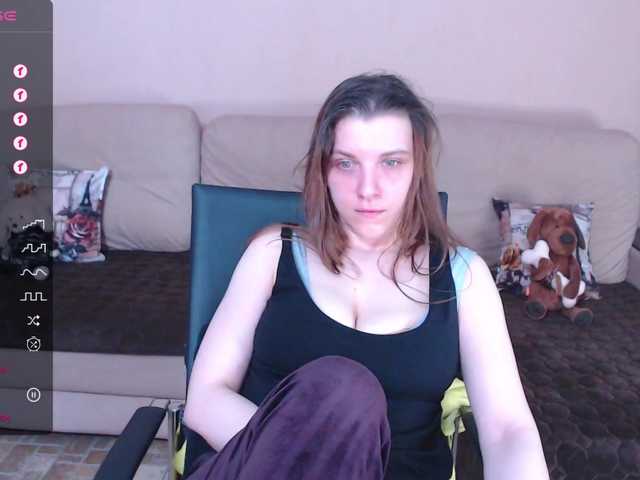 Live sex webcam photo for RennaHart #277601226