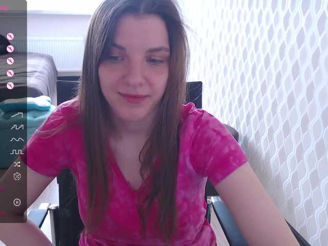 Live sex webcam photo for RennaHart #277757794