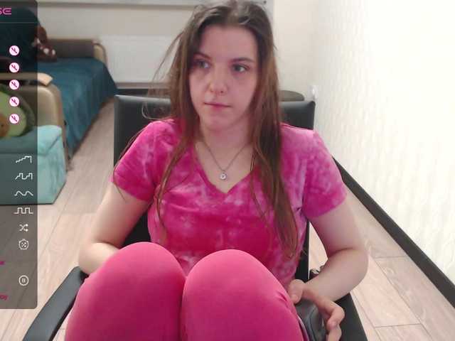 Live sex webcam photo for RennaHart #278059865