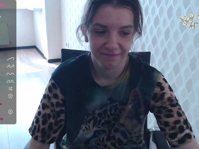 Live sex webcam photo for RennaHart #291398555