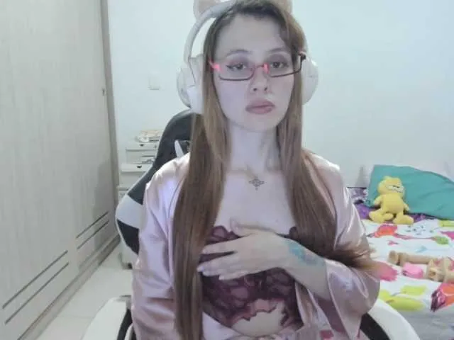 Live sex webcam photo for RevySadashiTrue #292654725
