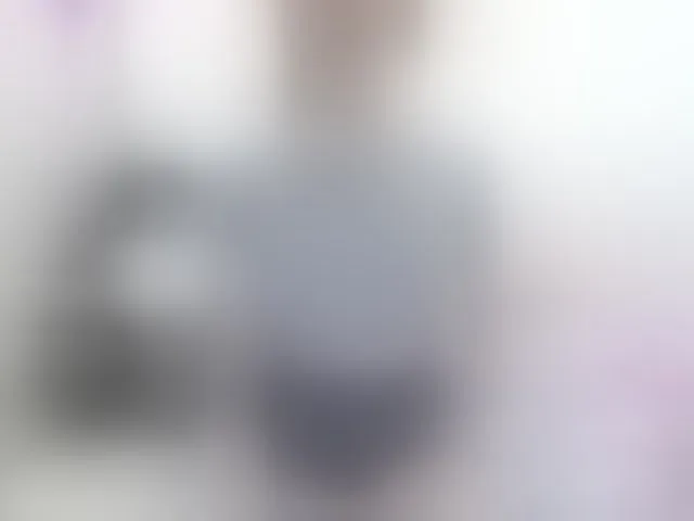 Live sex webcam photo for RevySadashiTrue #293662280
