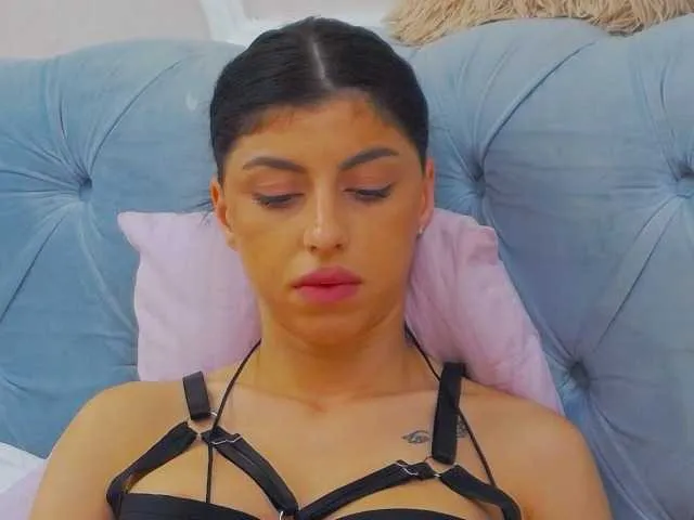 Live sex webcam photo for ReyahKalifa #275461565