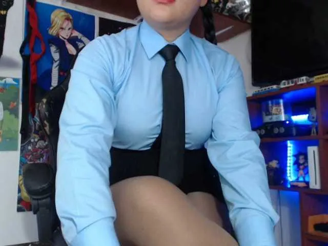 Live sex webcam photo for ReyleDoll #277884319