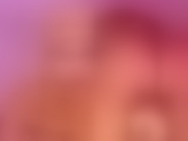 Live sex webcam photo for RhiaNeal #294213569