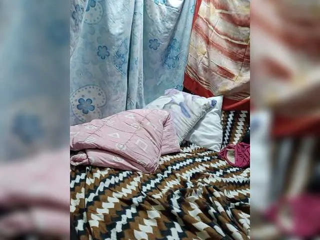 Live sex webcam photo for Rhiaa #272800969