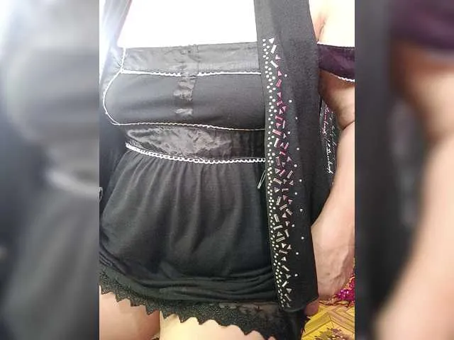 Live sex webcam photo for Rhiaa #276737720