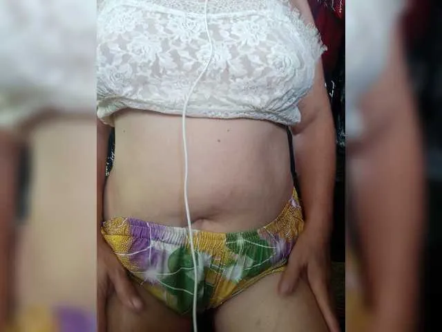 Live sex webcam photo for Rhiaa #277199663