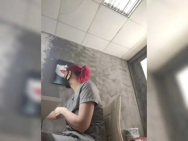 Live sex webcam photo for RiaMarivanna #290511351