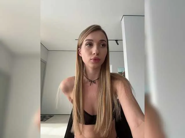 Live sex webcam photo for RiaMaryia #290732398