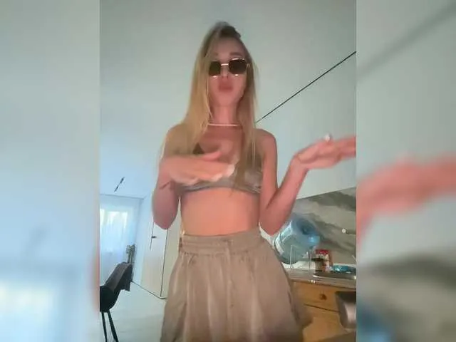 Live sex webcam photo for RiaMaryia #291208384