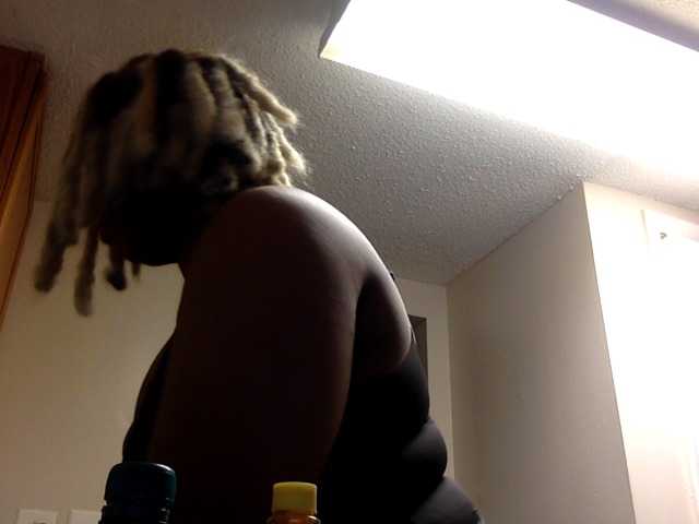 Live sex webcam photo for RichGoddess #277165556