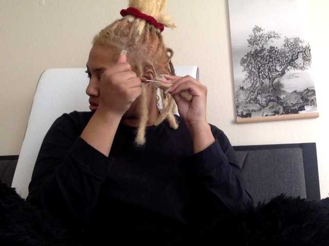 Live sex webcam photo for RichGoddess #277210545