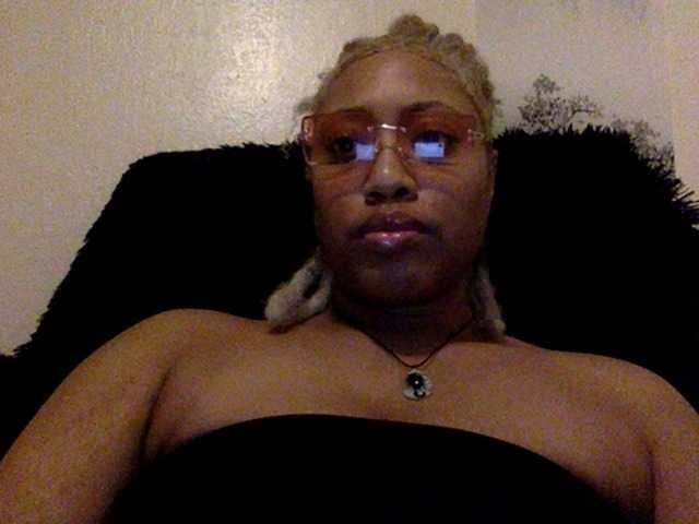 Live sex webcam photo for RichGoddess #277215528