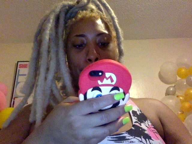 Live sex webcam photo for RichGoddess #277281239