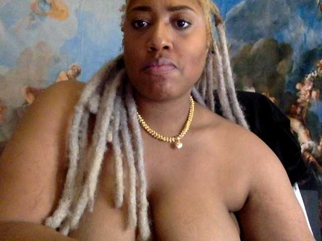 Live sex webcam photo for RichGoddess #277299580