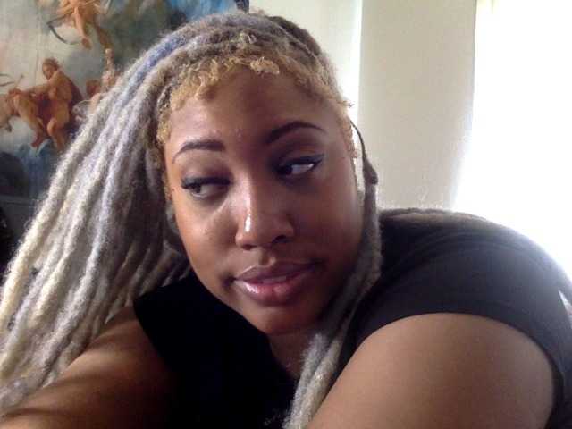 Live sex webcam photo for RichGoddess #277368596