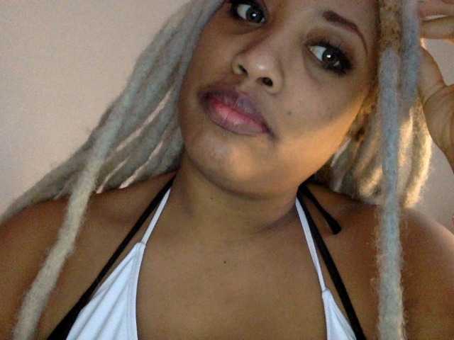 Live sex webcam photo for RichGoddess #277400571