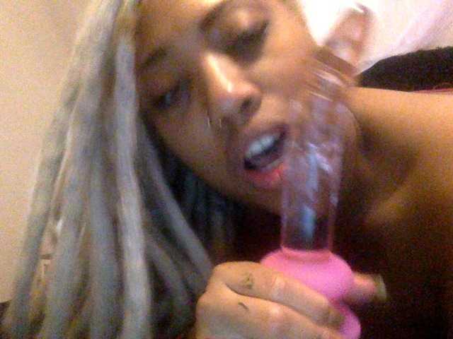 Live sex webcam photo for RichGoddess #277426274